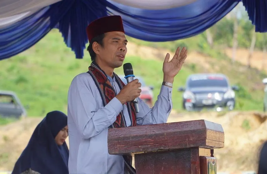 Penceramah Ustad Abdul Somad menyebut ada 3 rumus untuk menghadapi orang tua sesuai dengan aturan Islam.