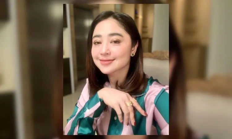 Dewi Perssik Dilamar Sang Kekasih, Sandy Tumiwa Beri Pesan Ini