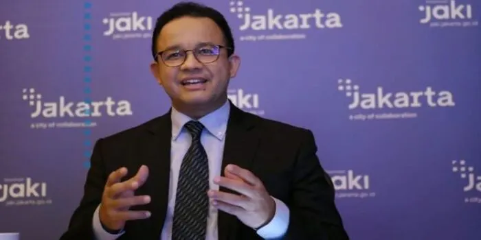 Gubernur DKI Jakarta Anies Baswedan merespon insiden robohnya pagar tribun JIS.