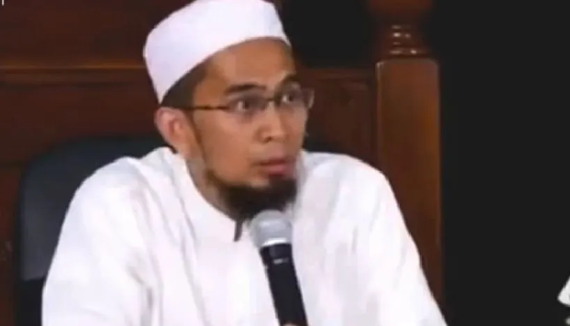 Ustaz Adi Hidayat Ajarkan Cara Istighfar yang Bisa Mendatangkan Rezeki dan Melimpah Ruahkan Harta 