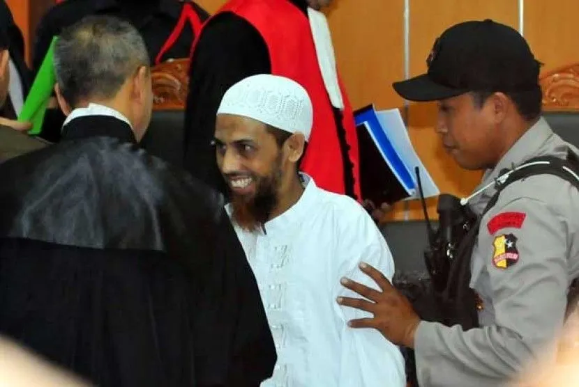 Setelah menjalani separuh masa hukuman karena kasus bom Bali, Umar Patek dinyatakan bebas bersyarat.