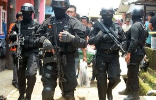 Densus 88 berhasil mengamankan terduga teroris di Banyuwangi, Tulungagung hingga Bima, NTT.