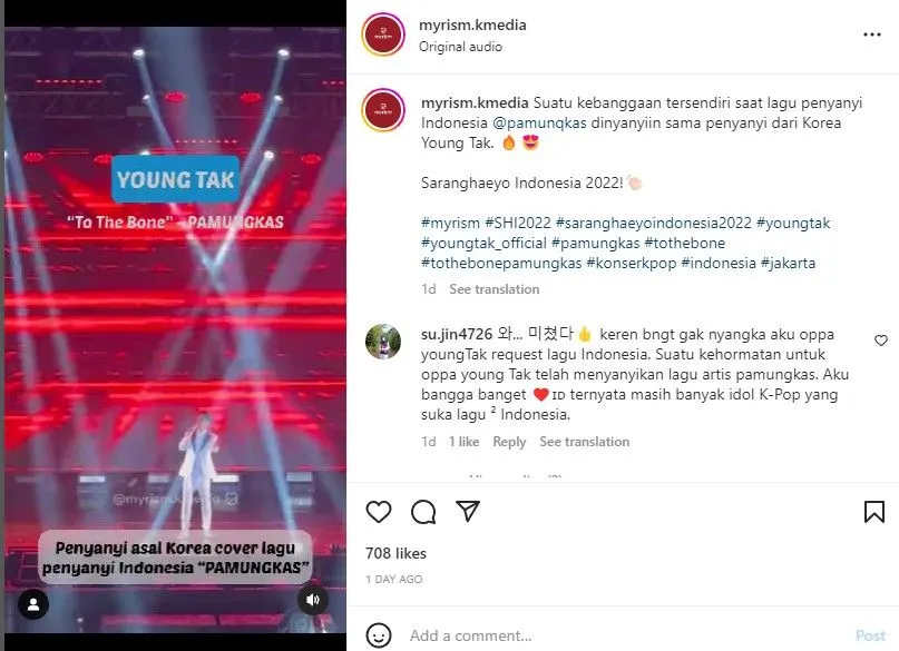 Menyanyikan lagu "To The Bone" milik Pamungkas, Young Tak buat haru penggemar Indonesia saat manggung di Saranghaeyo Indonesia 2022.