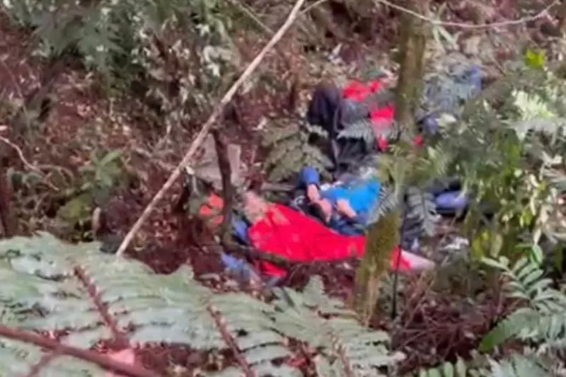 Lokasi jatuhnya Helikopter yang ditumpangi Kapolda Jambi Irjen Pol Rusdi Hartono dan pejabat di Kerinci, Jambi, Senin (20/2/23).
