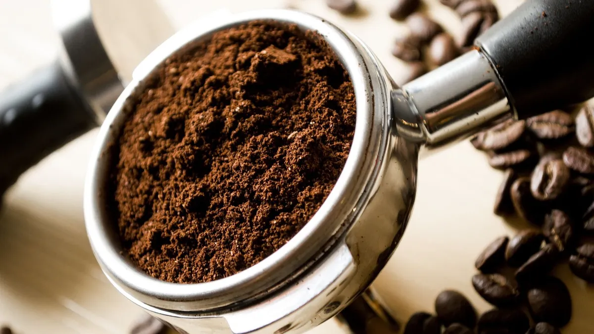 Ampas kopi  (Image by Elias Shariff Falla Mardini from Pixabay)