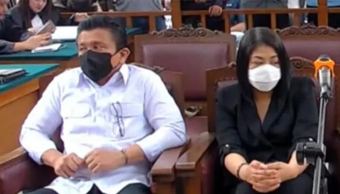 Raut Muka Marah Ferdy Sambo Diduga soal Gelang , Ronny Talapessy: Ajaibnya Gelang Sudah Tak Dipakai Hari Ini