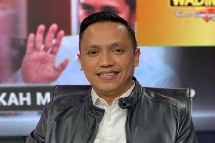 Ronny Talapessy menyebutkan selama proses persidangan, ada yang menawarkan bantuan dana dari fans terpidana Richard Eliezer.