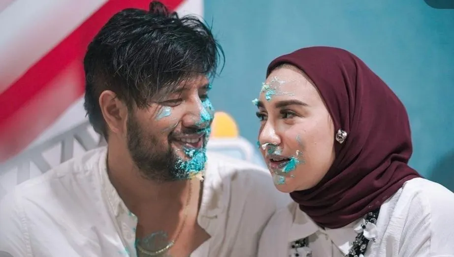 Kebersamaan Irish Bella dan Ammar Zoni saat ulang tahun sang anak.