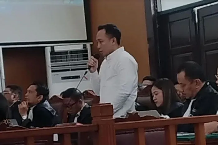 Ricky Rizal bikin jaksa jengkel dan geram dalam persidangan
