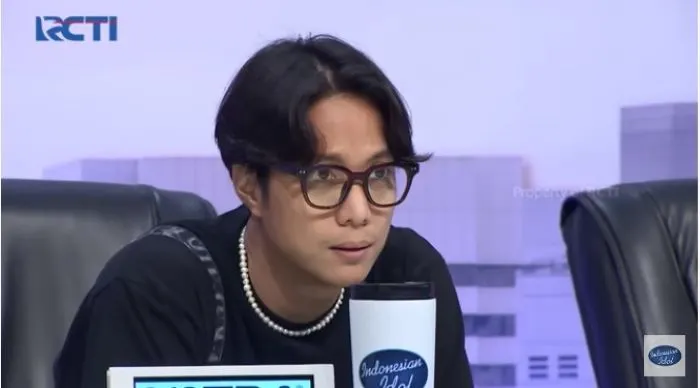 Salah satu juri baru Indonesian Idol, mantan vokalis grup band Yovie and Nuno, Pradikta Wicaksono atau biasa dipanggil Dikta.