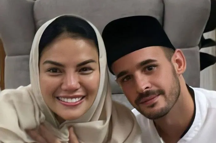 Nikita Mirzani mantap ingin segera melepas masa lajangnya dan menikah dengan Antonio Dedola, yang rela lakukan banyak hal.
