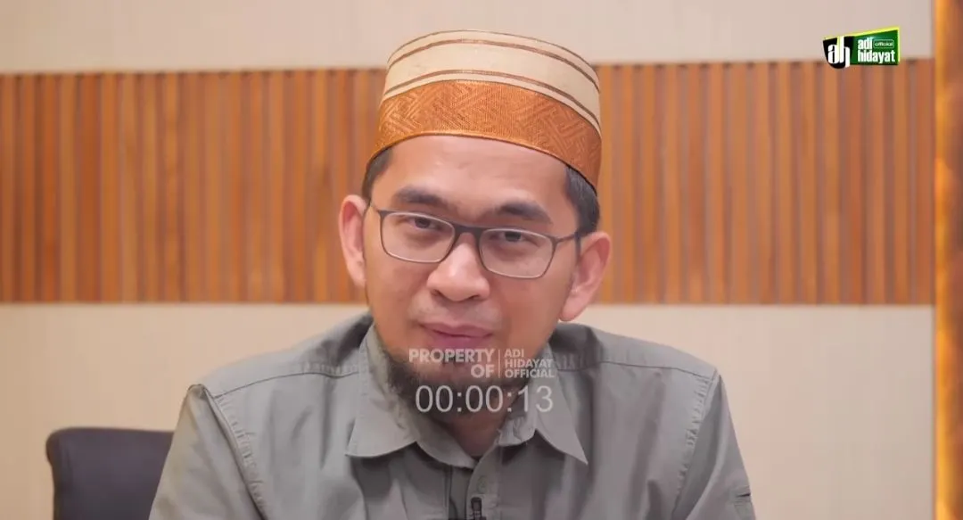 Mau Harta Stabil dan Keluarga Dijaga Allah? Ustaz Adi Hidayat: Amalkan Bacaan Ini Setiap Hari Jelang Subuh
