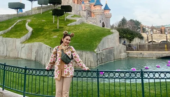 Peramal Fenomenal Komen di Foto Ayu Ting Ting Sebut Ada yang Kangen, Warganet Ramai Singgung Sosok Ini