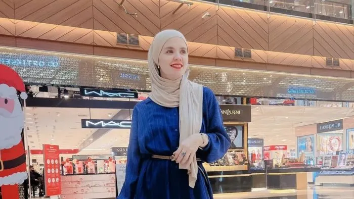 Lakukan Penggalangan Dana, Ternyata Istri Indra Bekti Tidak Tahu Menahu Tentang Bisnis Suaminya
