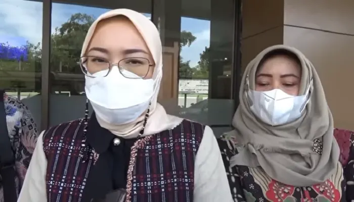 Sidang perceraian Ambu Anne Ratna Mustika dengan Dedi Mulyadi masih terus berlanjut, KDM lagi-lagi absen.
