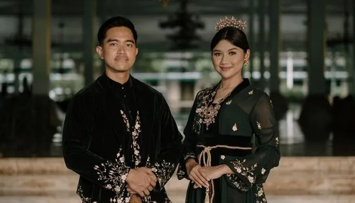 Prosesi Ngunduh Mantu Kaesang Pangarep dan Erina Gudono, Loji Gandrung Dipadati Ribuan Warga yang Penasaran