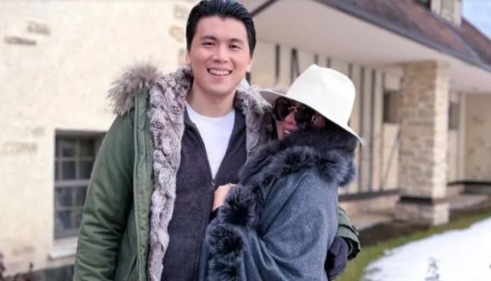 Diterpa Isu Cerai Karena Tak Kunjung Punya Momongan, Syahrini dan Reino Barack Malah Nikmati Liburan di Jepang