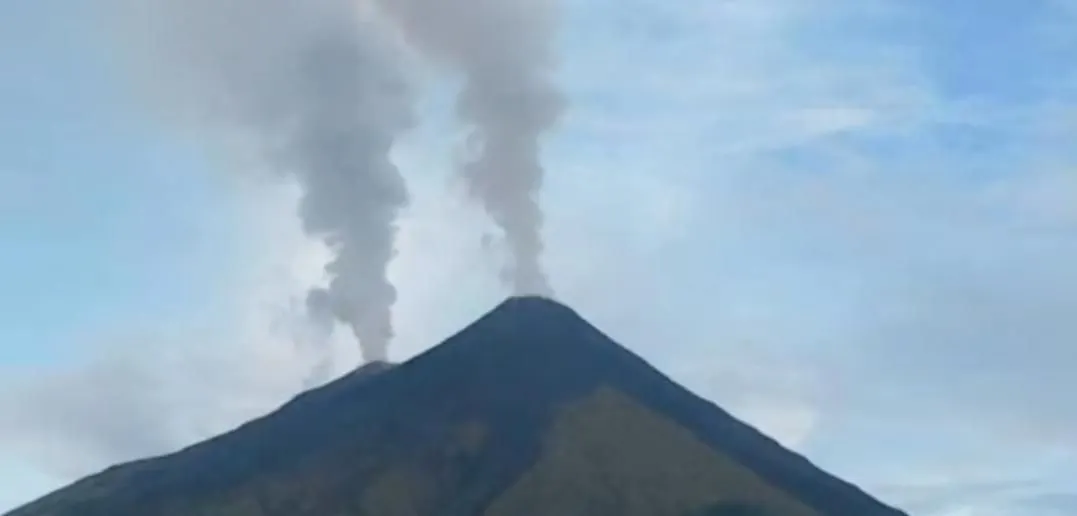 8 Gunung Api Bawah Laut yang Paling Berbahaya di Indonesia!