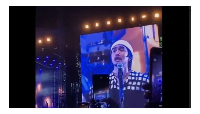 Momen Haru Duta Melihat Antusias Penonton Saat Konser Sheila On 7 Bertajuk Tunggu Aku di Jakarta!
