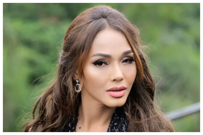 Ngga Ada Capeknya! Bukannya Istirahat, Inilah yang Dilakukan Bunda Corla Sesampainya di Jerman, Penasaran?