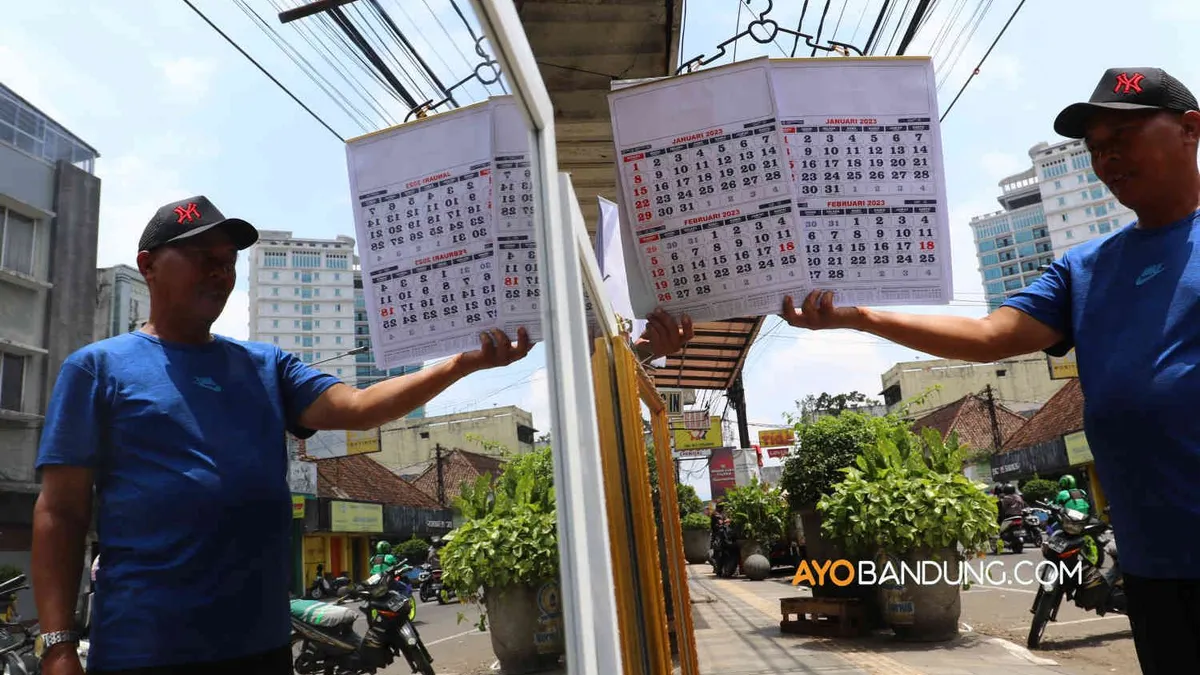Ilustrasi pedagang kalender :Daftar Hari Besar dan Hari Libur Nasional Bulan Mei 2023