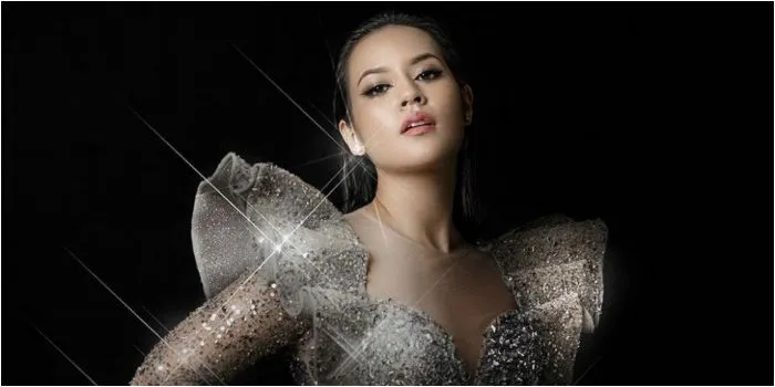 Tips jaga tubuh bugar ala Raisa - Lirik Lagu dan Chord Gitar Apalah Arti Menunggu - Raisa: Sekarang Aku Tersadar,  Cinta yang Kutunggu Tak...