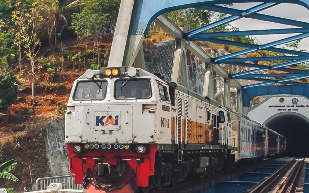 Ilustrasi, PT Kereta Api Indonesia (Persero) menyambut perayaan Tahun Baru Imlek 2574 dengan menghadirkan promo tiket New Year Deals 2023.