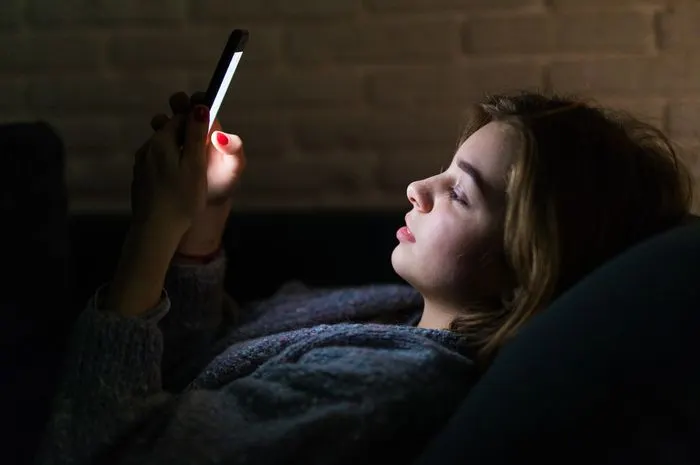Ilusrasi bahaya sleep call bagi kesehatan.
