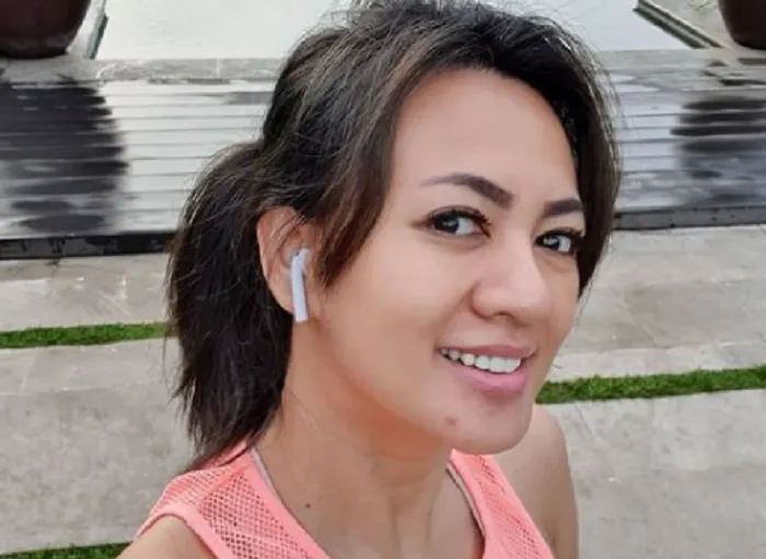 Artis Yeyen Lidya.