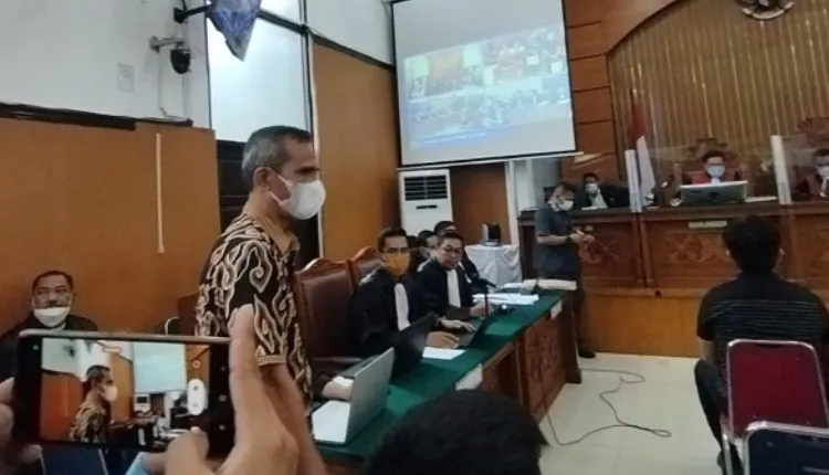 Ayah Brigadir J, Samuel Hutabarat tak terima Yosua disebut terlibat perselingkuhan dengan Putri Candrawathi.