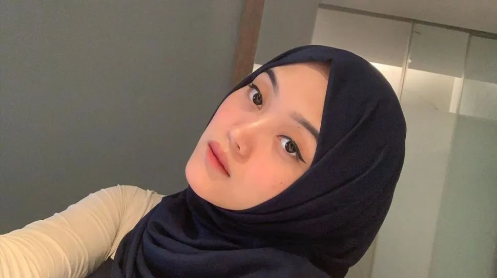 Putri Delina