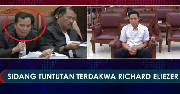 Jaksa Paris Manalu terdengar menahan tangis ketika membacakan tuntutan kepada Bharada E.
