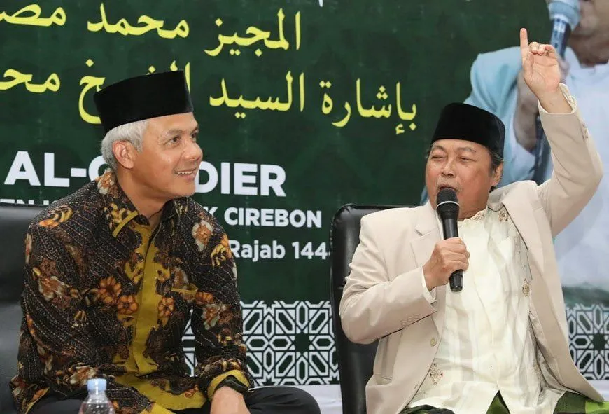 Kisah Unik Ganjar Pranowo Bertemu Kiai Mustofa Aqil Siraj: Sama-sama Didampingi Anak Mbah Moen