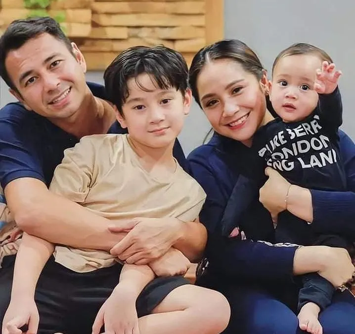 Potret Keluarga Raffi Ahmad