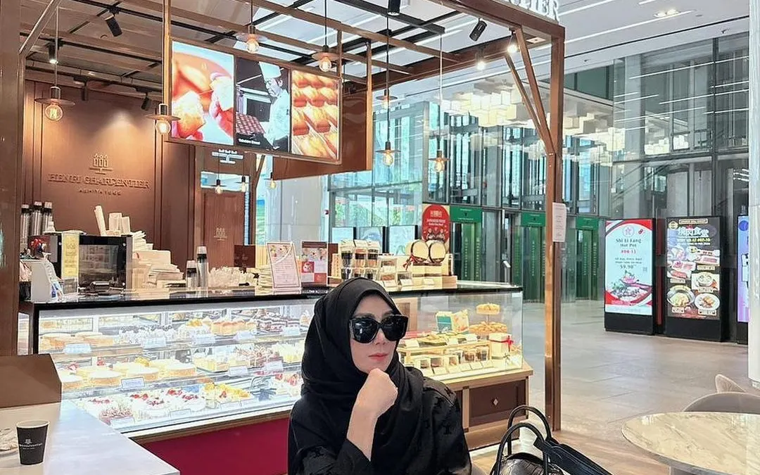 Ibu Raffi Ahmad Amy Qanita