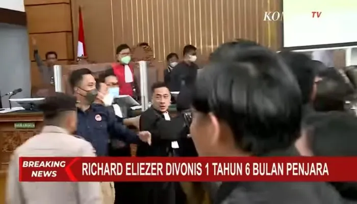 Kesigapan JPU jadi ‘Pagar Hidup’ Halau Pengunjung Sidang, Jaga Richard Eliezer Usai Vonis 1,5 Tahun Dijatuhkan