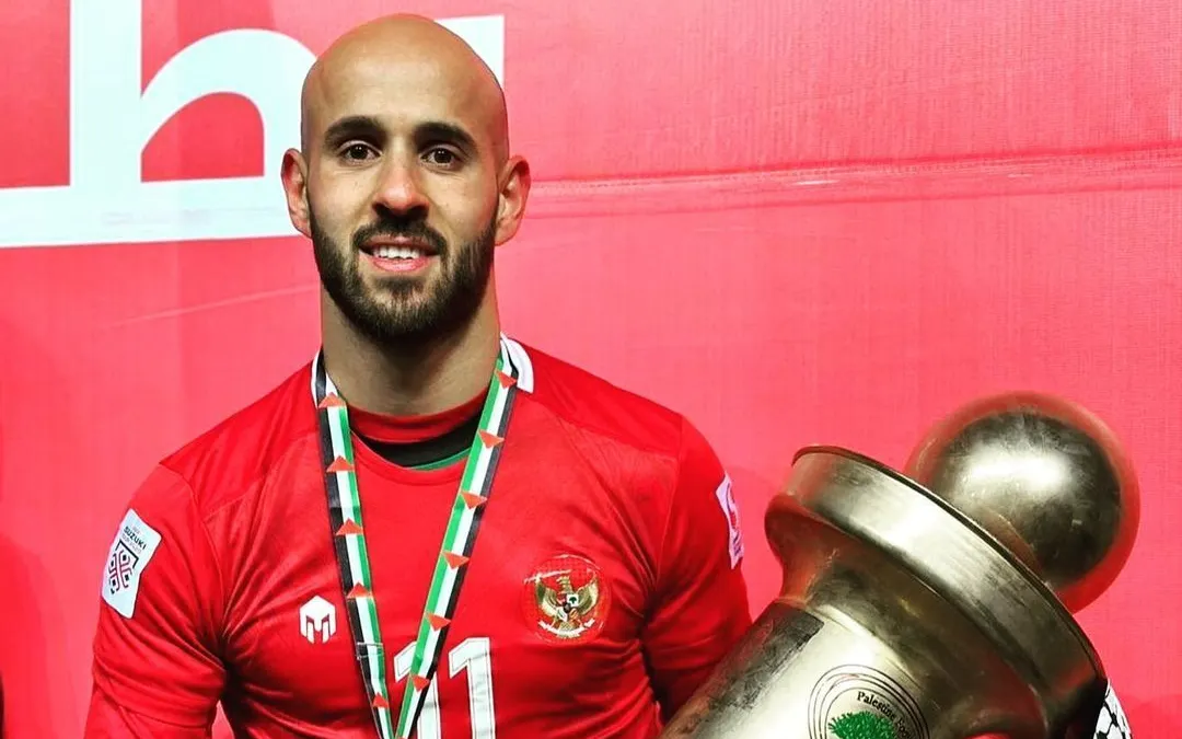 Mohammed Rashid gunakan jersey Timnas.