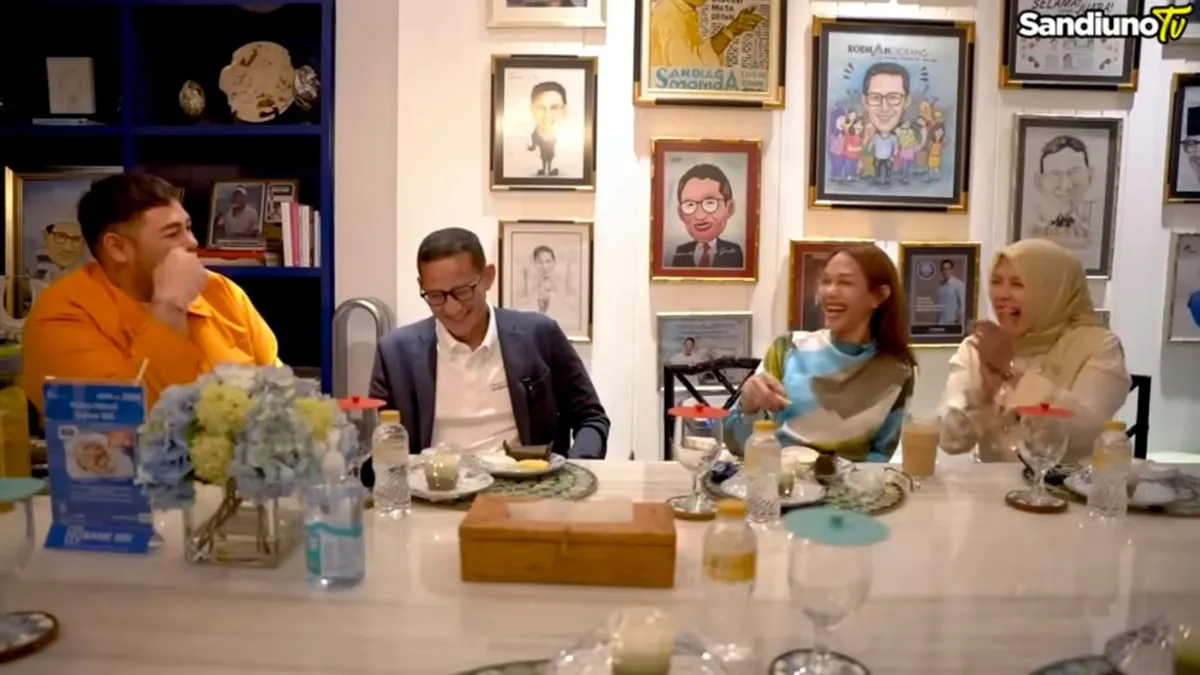 Keseruan Bunda Corla Bertemu Sandiaga Uno, Dangdutan Bareng dan Joget Tipis: Dilemesin Aja Pak... 