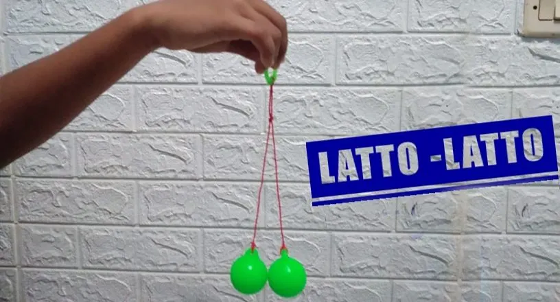 Permainan lato-lato yang sedang trend masa kini