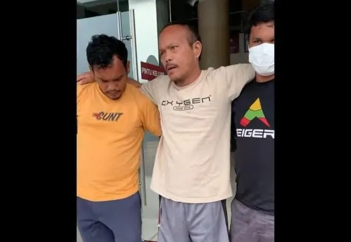 Video seorang pasien BPJS yang diduga dipersulit berobat viral di media sosial, diduga terjadi di Rumah Sakit Eka Hospital di Pekanbaru.