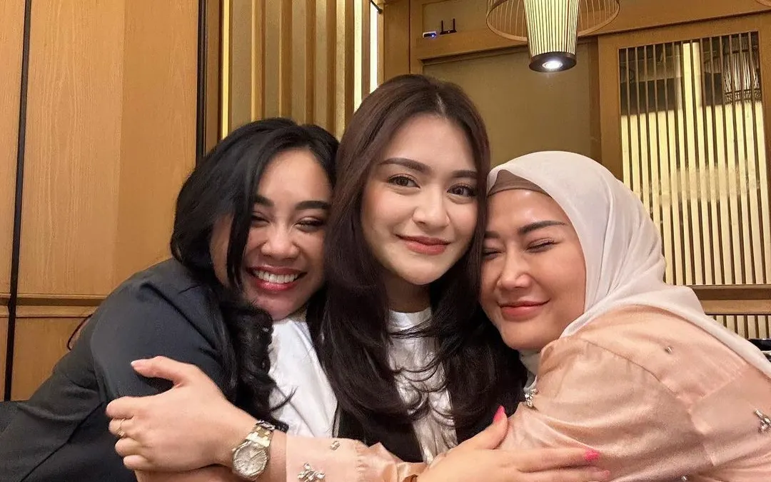 Nathalie Holscher dan Marissya Icha