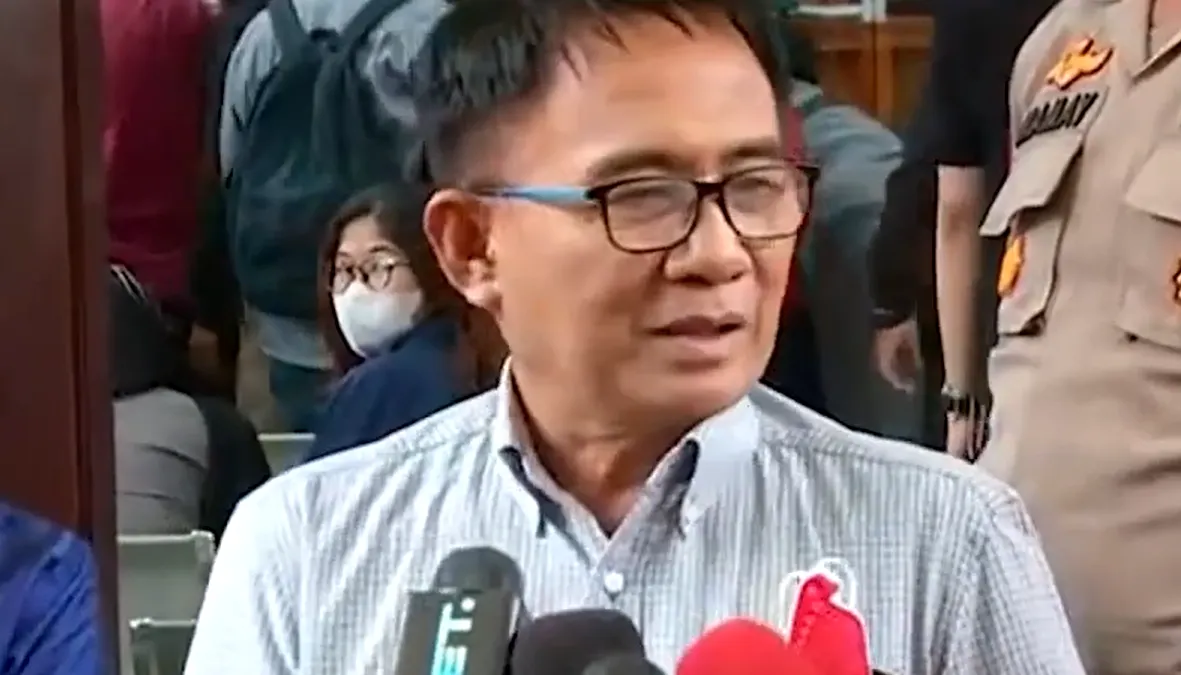Singgung budaya siri na pacce, paman Ferdy Sambo yakni Amsal Sampetondok membela keponakannya agar diberi keringanan hukuman.