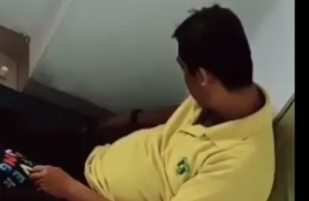 Sebuah video viral di media sosial dugaan aksi kekerasan terhadap seorang anak autis, diduga hal tersebut dilakukan oleh terapis.