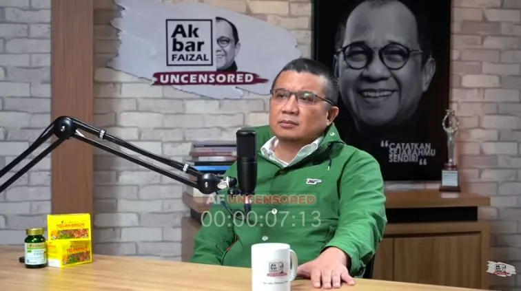 Nama Erwin Aksa Mahmud menjadi sorotan usai sebut ada utang piutang antara Anies Baswedan dan Sandiaga Uno saat Pilkada 2017 lalu.