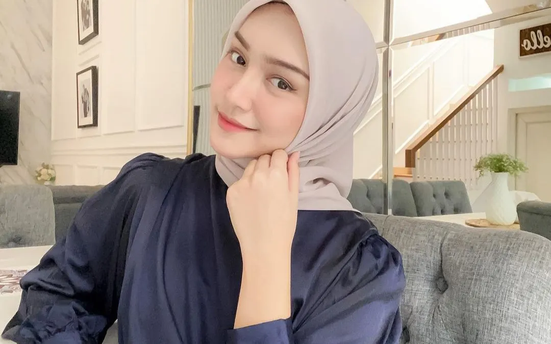 Melody Prima mengkonfirmasi kabar berakhirnya rumah tangga alias cerai yang telah ia bangun selama enam tahun.