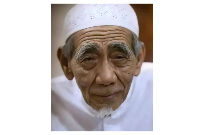 Mbah Moen Bongkar Tips Hadapi Kesusahan dengan Mencontoh Nabi Ayyub, Ternyata Ini yang Perlu Dilakukan!
