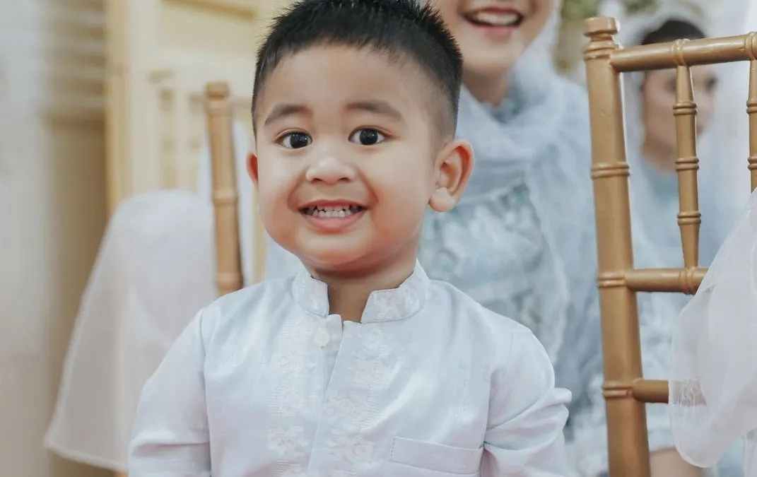 3 Potret Lucu Panembahan Al Nahyan di Pernikahan Kaesang Pangarep dan Erina Gudono yang Bikin Salfok Warganet!