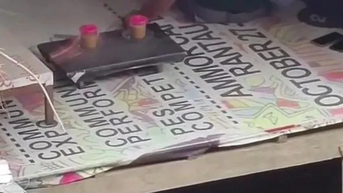Tempat wisata di Trawas yang lagi viral belakang ini menjadi perbincangan, rekam aksi sejoli yang tengah berbuat mesum di sebuah warung.