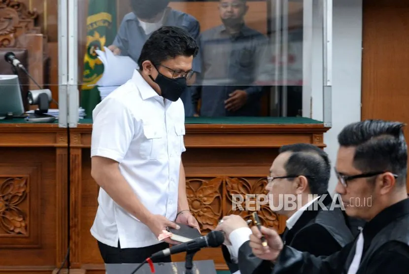 Terdakwa kasus dugaan pembunuhan berencana terhadap Brigadir Nofriansyah Yosua Hutabarat, Ferdy Sambo saat menjalani sidang lanjutan di Pengadilan Negeri Jakarta Selatan, Jakarta, Selasa (8/11/2022).
