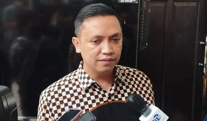Tertawa Tanggapi Soal 35 Alat Bukti yang Dibawa Kubu Ferdy Sambo, Ronny Talapessy: Tidak Ada Korelasi